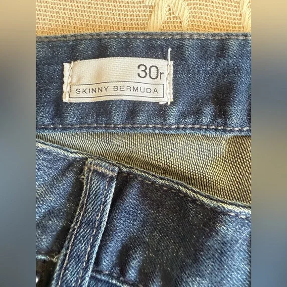 GAP Women's Blue Denim Bermudas. NWT - Picture 3 of 3